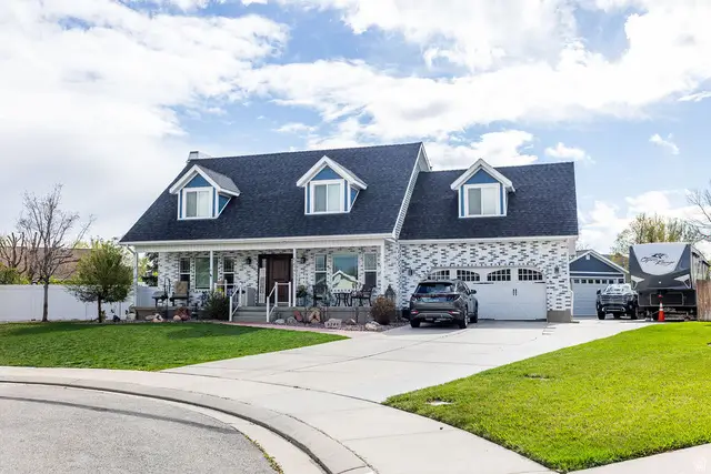 5204 S Bright Morning Cir, Taylorsville, UT 84123 - #1