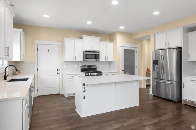 5194 W Hedgerose Dr, Herriman, UT 84096 - #2