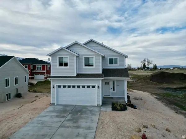2250 S Beachcomber Ln, Garden City, UT 84028