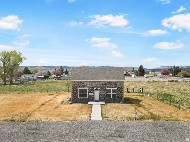 275 N 200 E, Loa, UT 84747 - #1