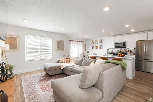 1063 E Dory Boat Rd, Saratoga Springs, UT 84045 - #1