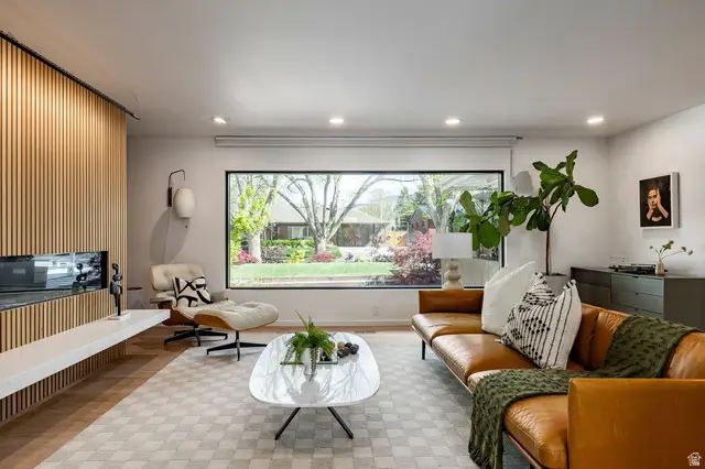 2070 E Browning Ave S, Salt Lake City, UT 84108 - #3