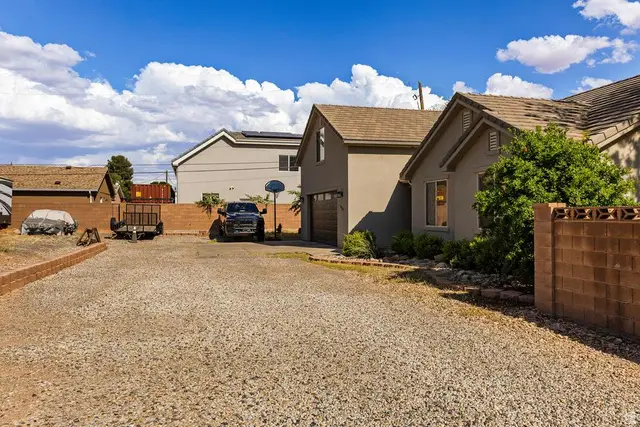 134 N 300 W, Washington, UT 84780 - #3