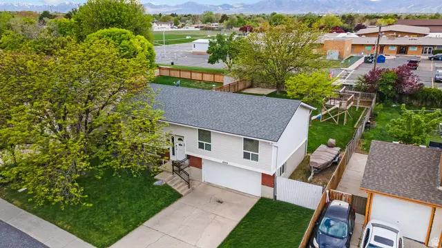 4884 S Huntington Rd W, Taylorsville, UT 84129 - #3