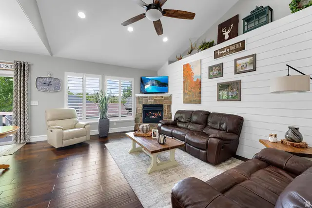 244 W Alpine Dr, Saratoga Springs, UT 84045 - #3