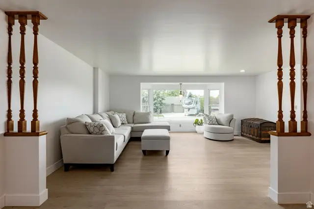 8291 S Cravalan Cir, Sandy, UT 84093 - #3