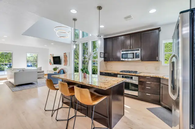 10536 S Topview Rd, South Jordan, UT 84009 - #3