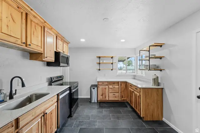 4090 W 5540 S, Salt Lake City, UT 84118 - #2