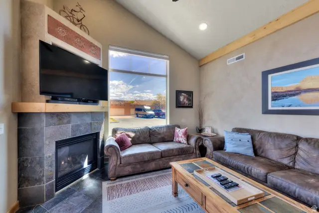 3686 S Spanish Valley. Unit I-1 Dr #I-1, Moab, UT 84532 - #3