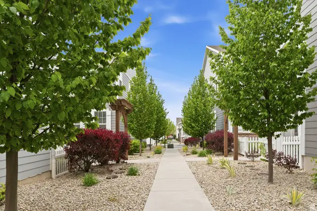 256 E Kirsten Ln. N #142, North Salt Lake, UT 84054 - #3