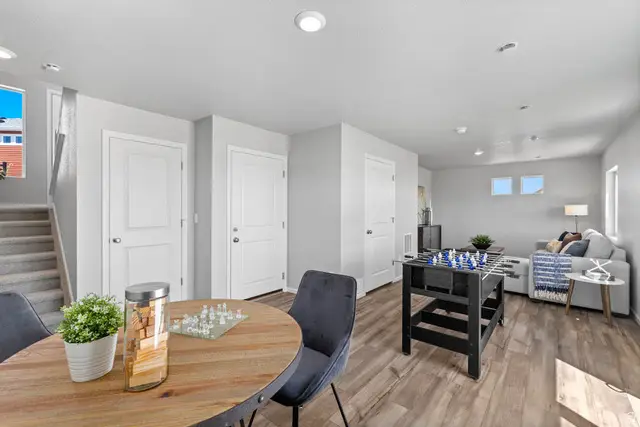 351 E Halls Creek Rd, Saratoga Springs, UT 84045 - #2