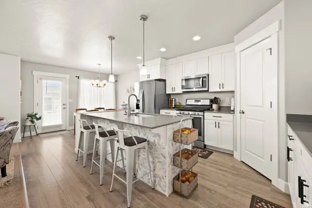 4856 W Pillar Dr, Riverton, UT 84096 - #2