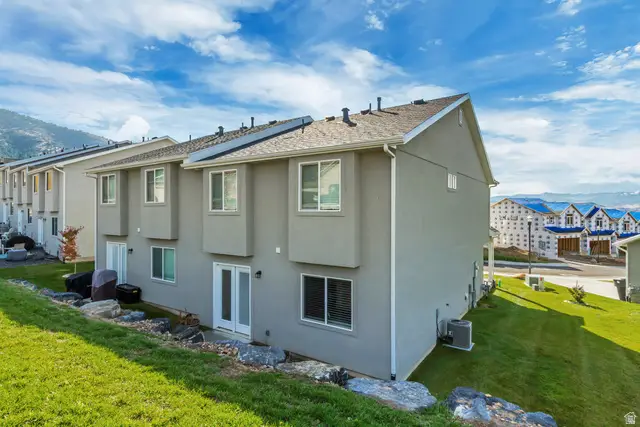 889 N Sapphire St, Morgan, UT 84050 - #3