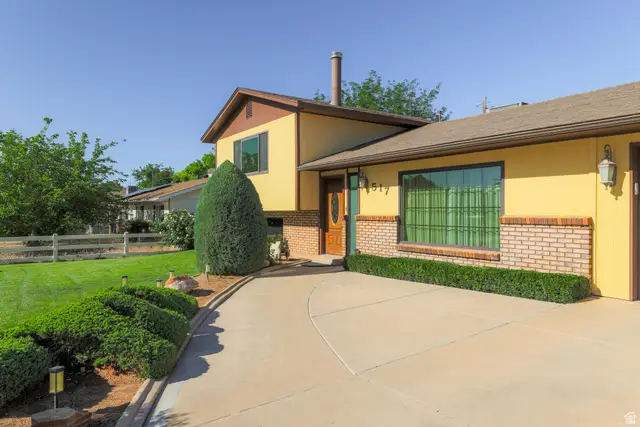 517 N Saguaro, Washington, UT 84780 - #2