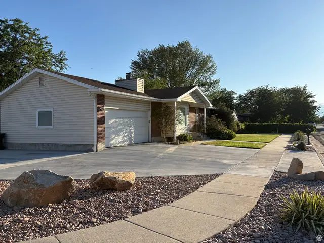 1201 W Marinwood Ave, Taylorsville, UT 84123 - #3