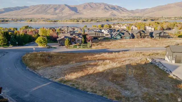 1018 S Meadowlark Ln #2, Huntsville, UT 84317 - #3