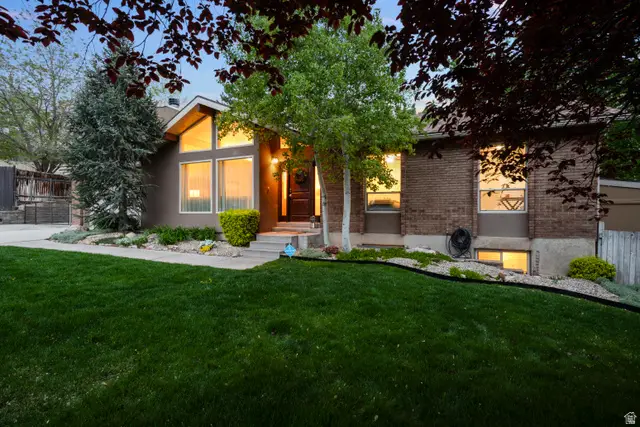 9722 S Buttonwood Cir, Sandy, UT 84092 - #2