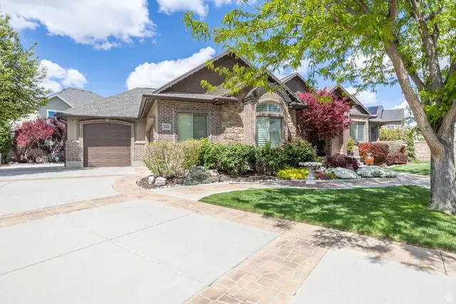 10476 S Hemisphere Ct W, South Jordan, UT 84095 - #3