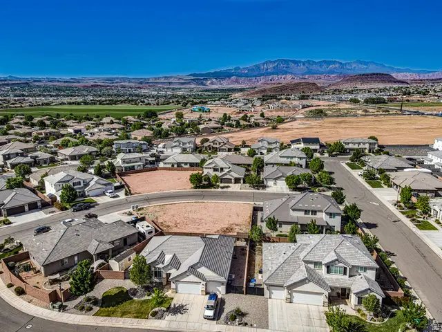 422 E Saddleback Rd #44, Washington, UT 84780 - #3