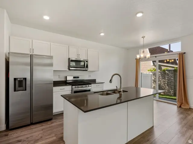 382 W 330 N, Pleasant Grove, UT 84062 - #3