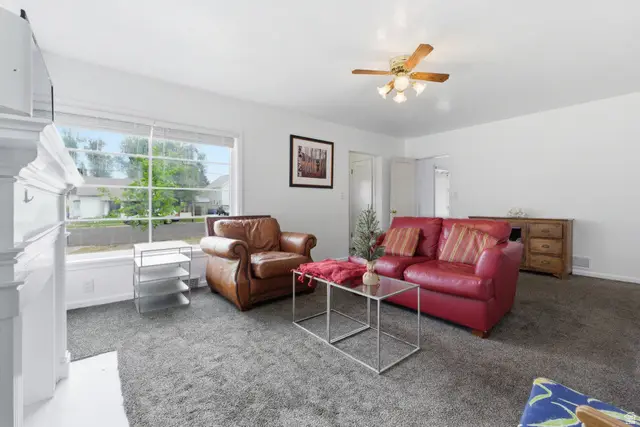 220 W 100 N, Logan, UT 84321 - #3