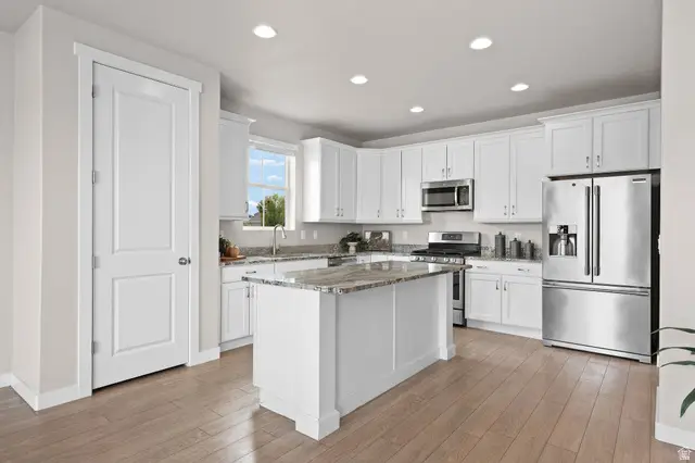 3808 W Hooded Crane Ln, Clinton, UT 84015 - #3