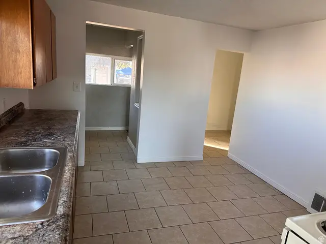 154 E Harris St S, Ogden, UT 84401 - #3