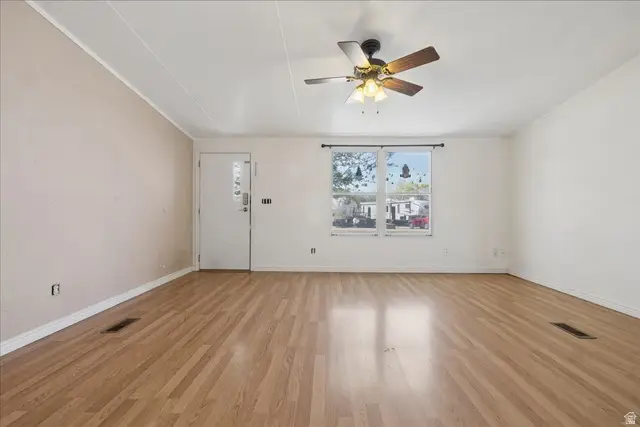 449 W Richard St, Grantsville, UT 84029 - #3