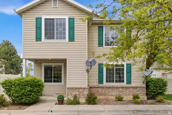 178 E Freedom Ln S, Ogden, UT 84401