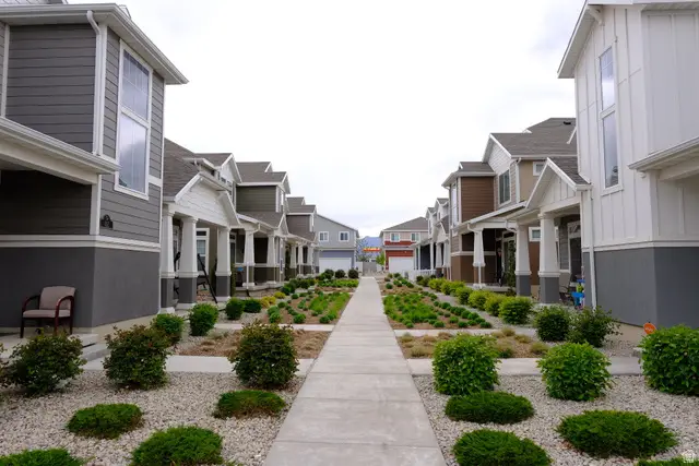 97 E Fairmont Pl, Saratoga Springs, UT 84045 - #3