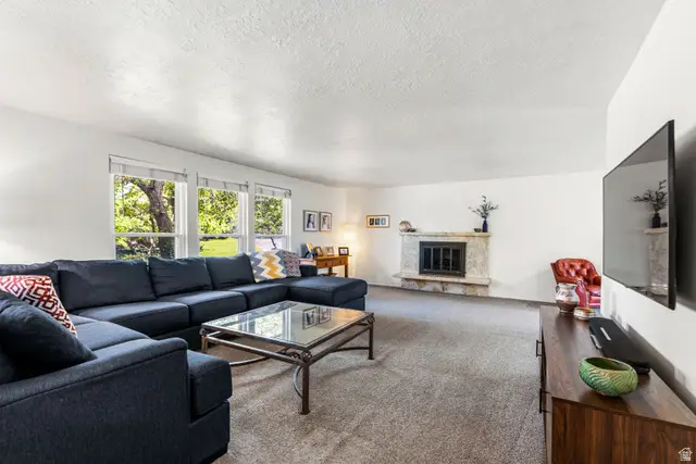 187 W Bayview Dr N, Farmington, UT 84025 - #3