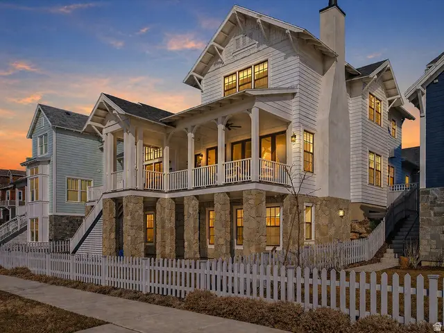 11064 S Paddle Board Way W, South Jordan, UT 84009 - #1