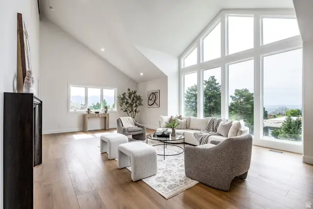 261 N Sandrun Rd, Salt Lake City, UT 84103 - #2