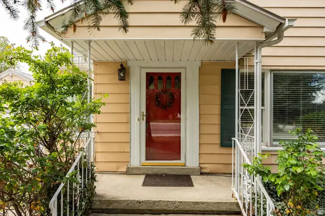 1726 E Vine St S, Murray, UT 84121 - #1