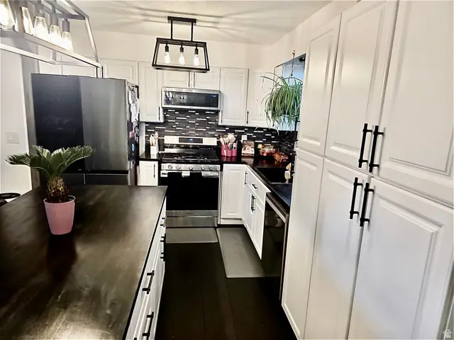 2897 W 5875 S, Roy, UT 84067 - #3