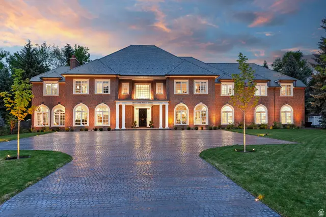 5543 S Walker Woods Ln E, Holladay, UT 84117 - #2