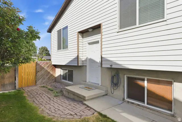 2326 W Heatherglen Dr, Taylorsville, UT 84129 - #3