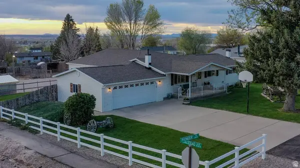 4637 N Pioneer Dr, Enoch, UT 84721