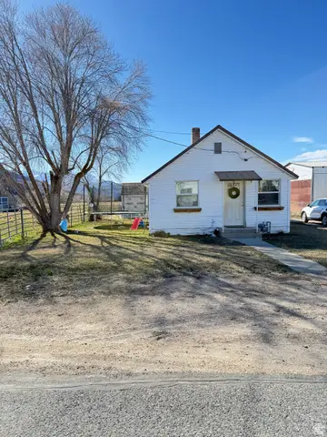3224 S Daniels Rd, Daniel, UT 84032