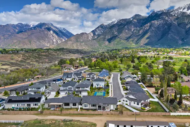 10708 S Dielsdorf Rd E, Sandy, UT 84092 - #3