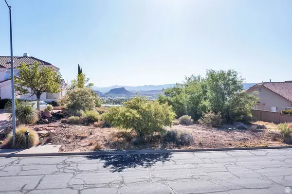 318 Crest Line Cir #21, St. George, UT 84790