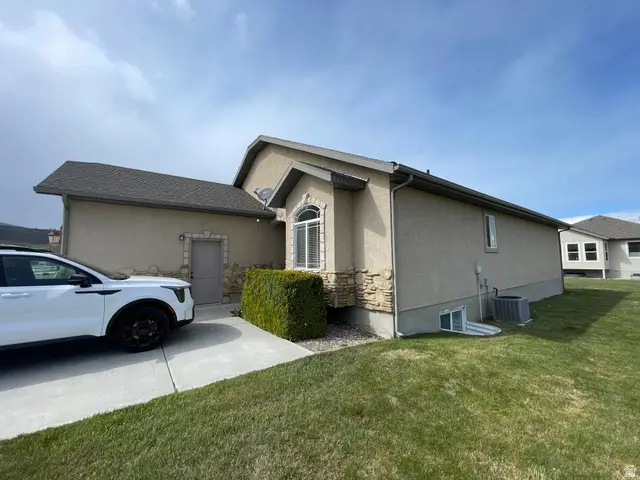 2054 Cottage Ln, Garden City, UT 84028 - #3