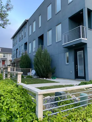 6226 W Birch Run Rd Rd S, South Jordan, UT 84009