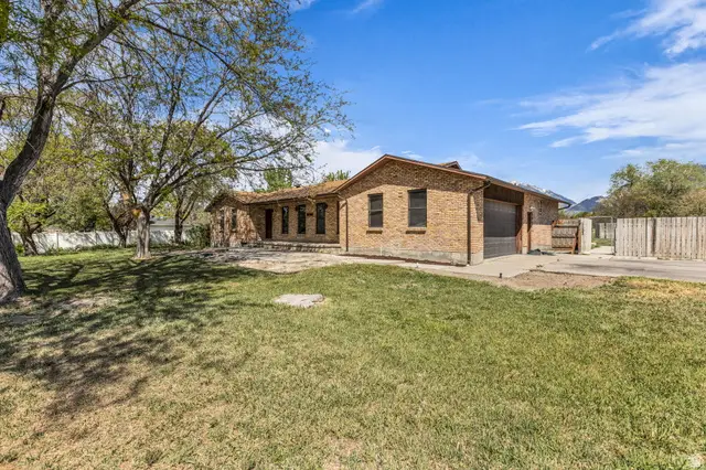 10705 S 300 E, Sandy, UT 84070 - #3