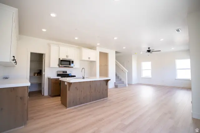 1084 N 1020 W Lot #4 W, Salem, UT 84653 - #3