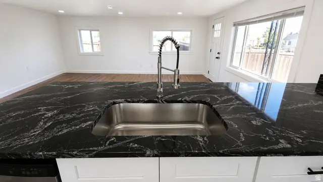 54 S Hale St, Grantsville, UT 84029 - #3