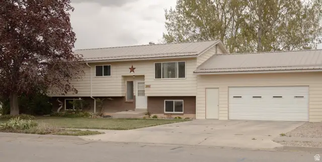 324 N 300 W, Vernal, UT 84078 - #1