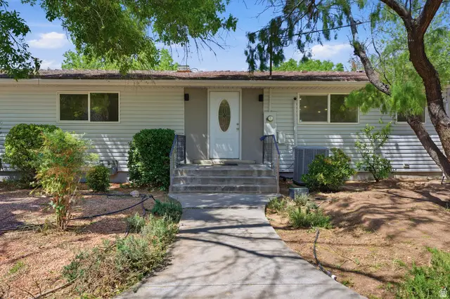 35 E E 100 St S, La Verkin, UT 84745 - #1