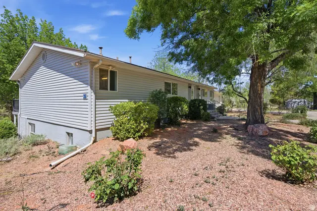 35 E E 100 St S, La Verkin, UT 84745 - #3