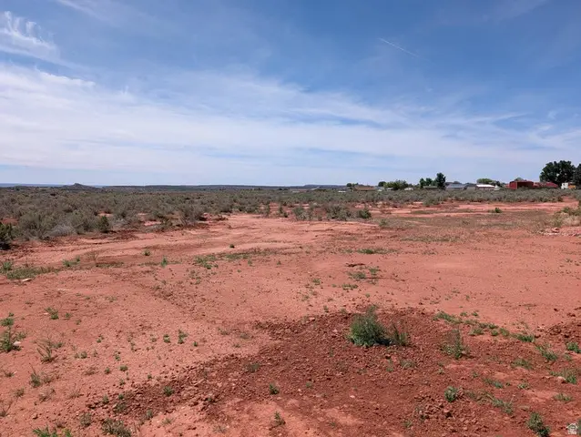 1681 E Creekside Dr, Kanab, UT 84741 - #3